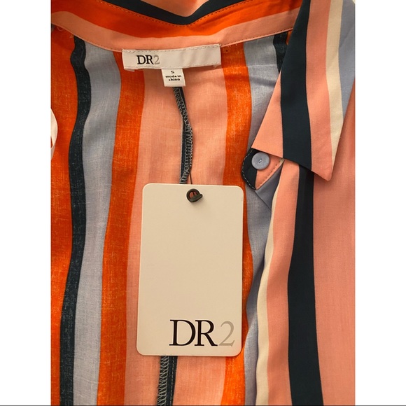 Springy 🌷Short sleeve button down, bright & airy - Picture 4 of 5